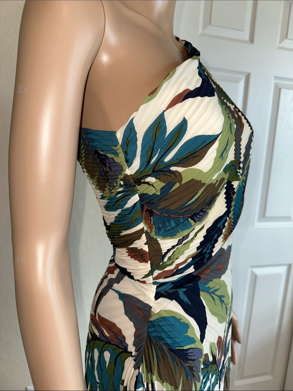 NWT Nicole Miller One-Shoulder Maxi Dress in Green, Blue, Brown, Cream Size 4 - Picture 6 of 16